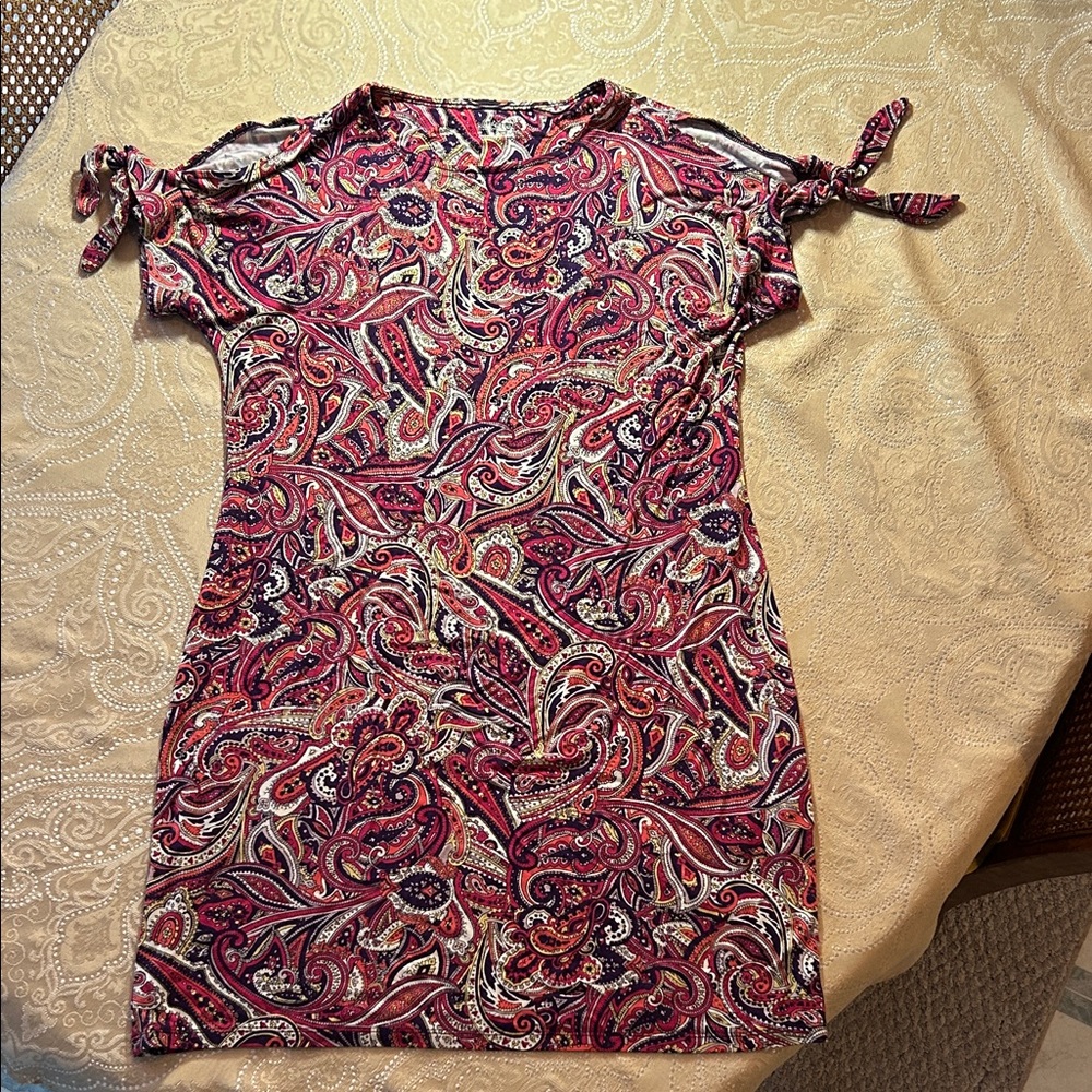 Ruff Hewn cold shoulder, Paisley Dress - Red and Purple size medium